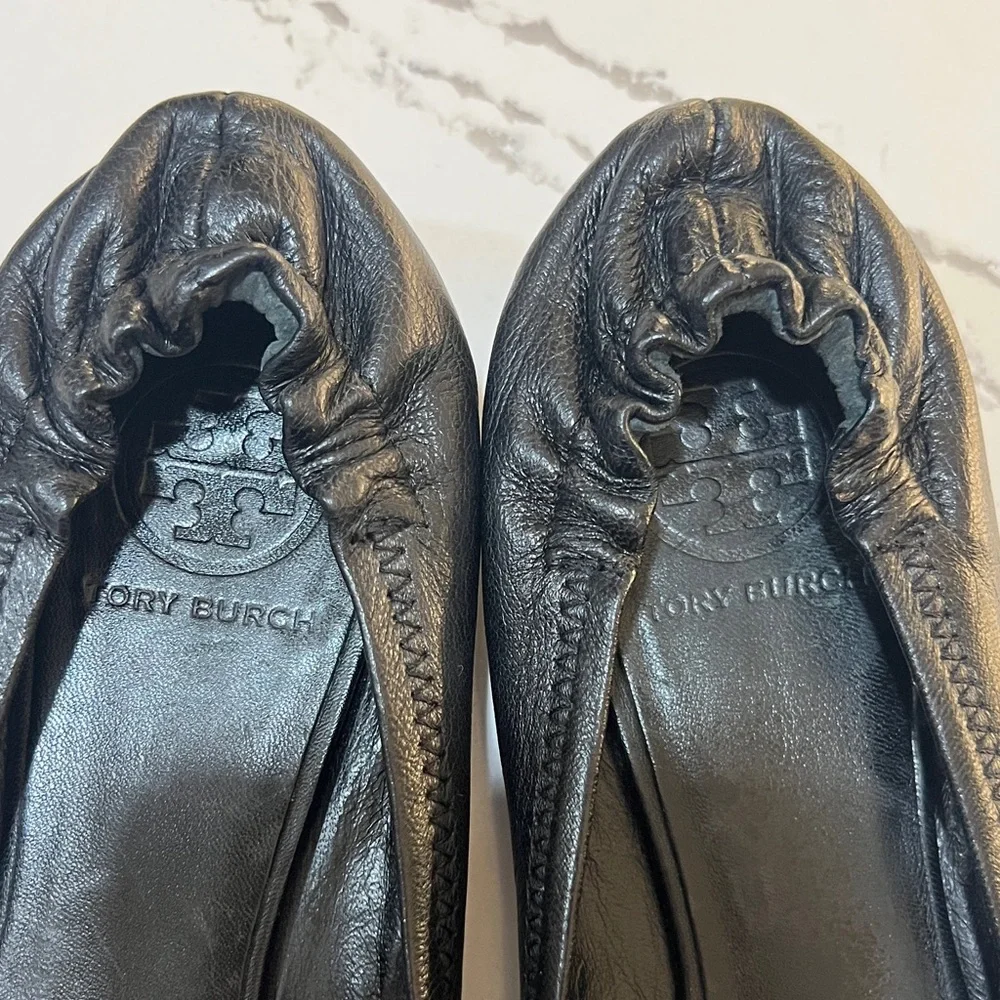 Tory Burch Reva leather Ballet Black Flats with Gold Logo size 8M